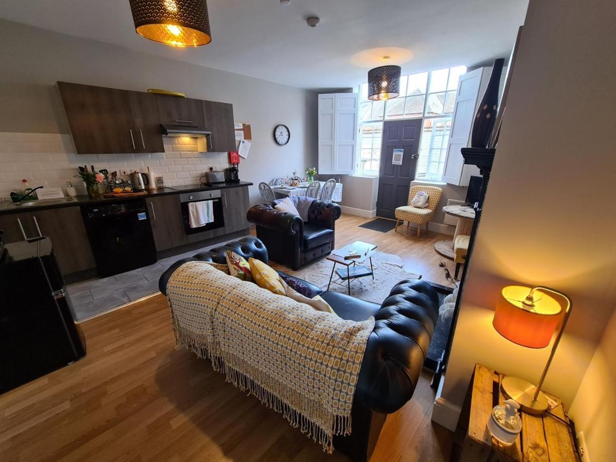 Coopers, Ground Floor Apartment With 2 Bedrooms And 2 Bathrooms Within A Georgian Listed Building Burton-upon-Trent Extérieur photo