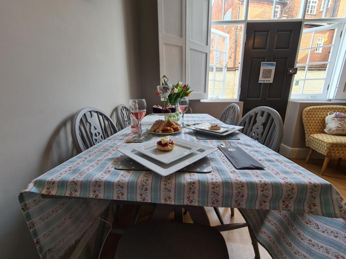 Coopers, Ground Floor Apartment With 2 Bedrooms And 2 Bathrooms Within A Georgian Listed Building Burton-upon-Trent Extérieur photo