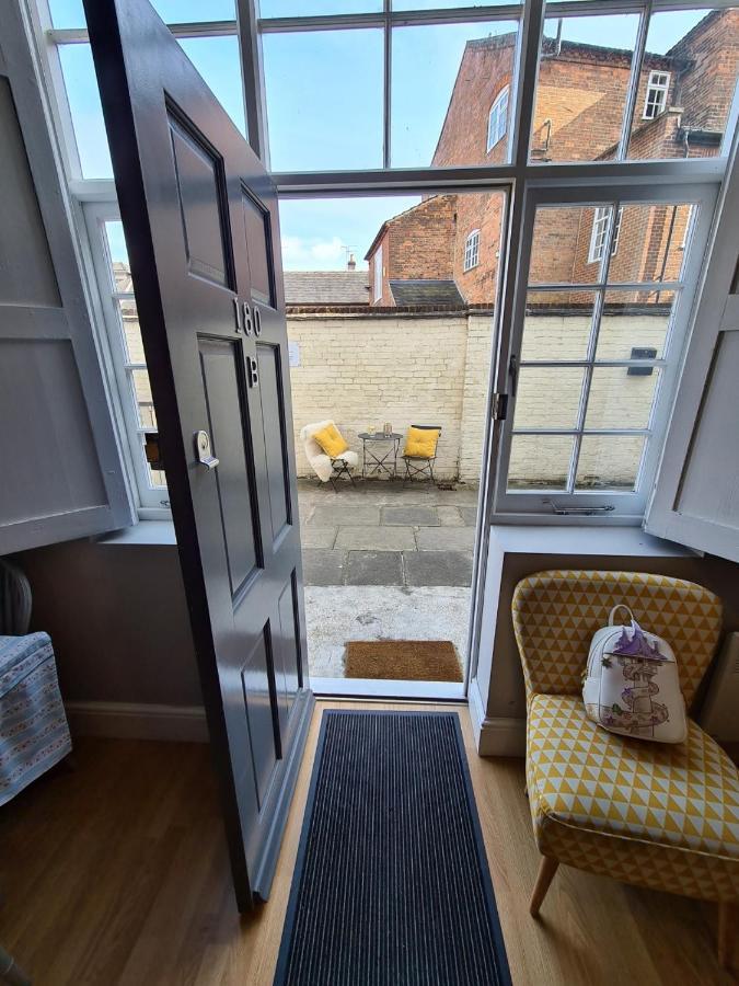 Coopers, Ground Floor Apartment With 2 Bedrooms And 2 Bathrooms Within A Georgian Listed Building Burton-upon-Trent Extérieur photo
