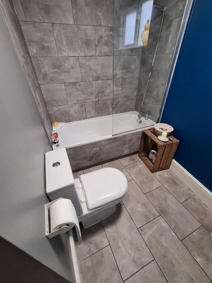 Coopers, Ground Floor Apartment With 2 Bedrooms And 2 Bathrooms Within A Georgian Listed Building Burton-upon-Trent Extérieur photo