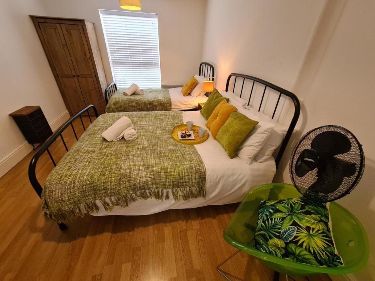 Coopers, Ground Floor Apartment With 2 Bedrooms And 2 Bathrooms Within A Georgian Listed Building Burton-upon-Trent Extérieur photo