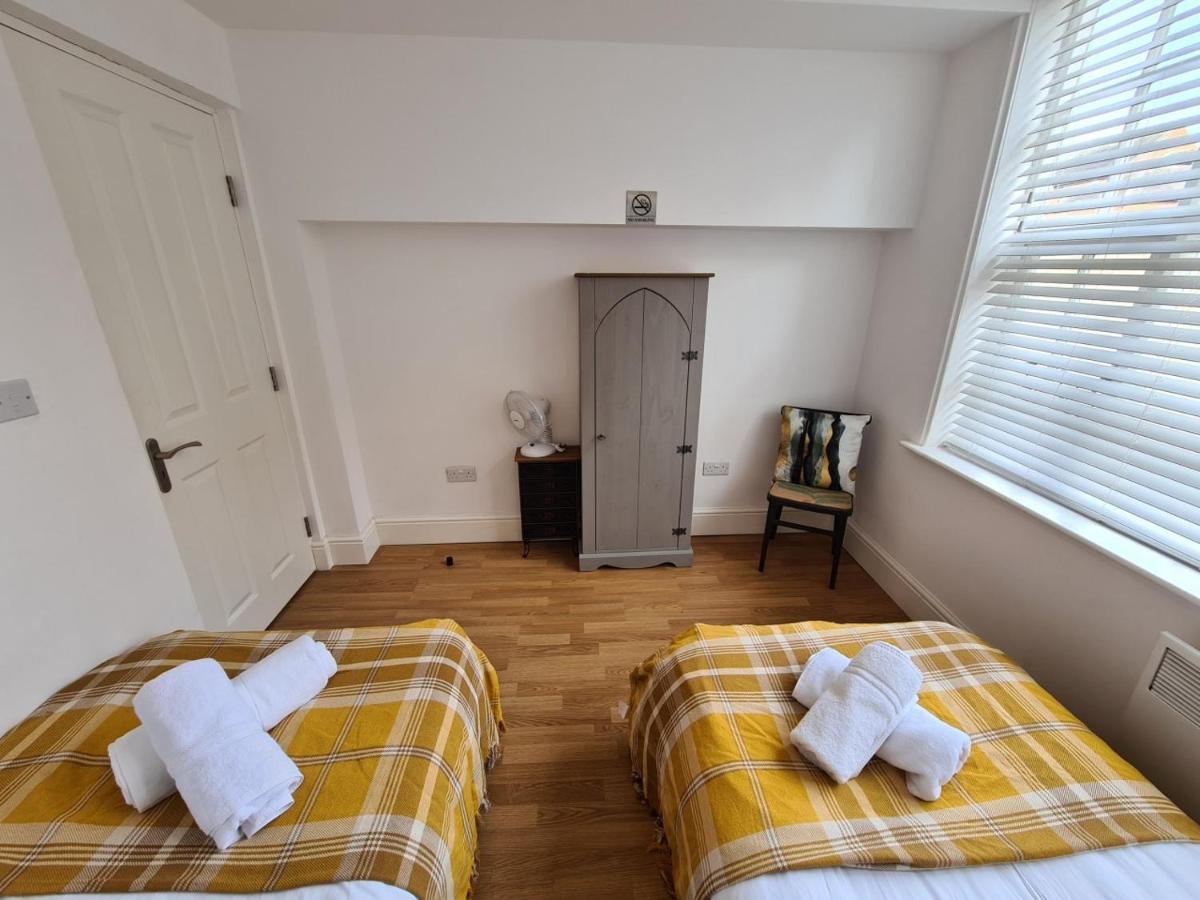 Coopers, Ground Floor Apartment With 2 Bedrooms And 2 Bathrooms Within A Georgian Listed Building Burton-upon-Trent Extérieur photo